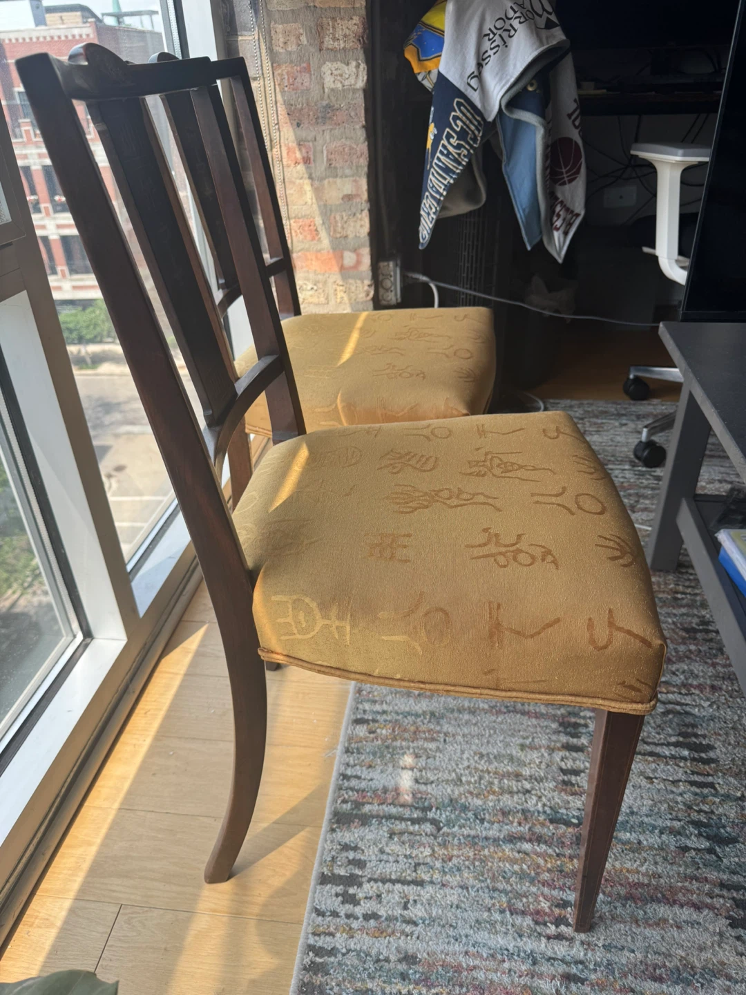 Upholstered antique wood chairs - photo 5