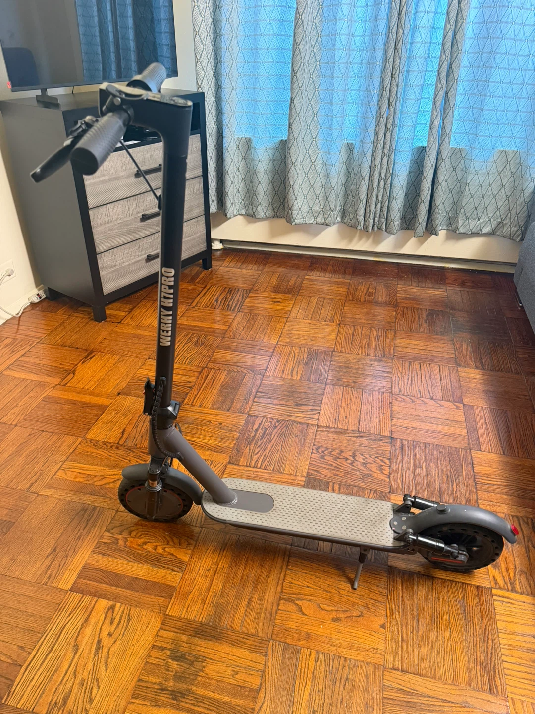 This is WERHY H7PRO  Double Suspension Electric Scooter - photo 3