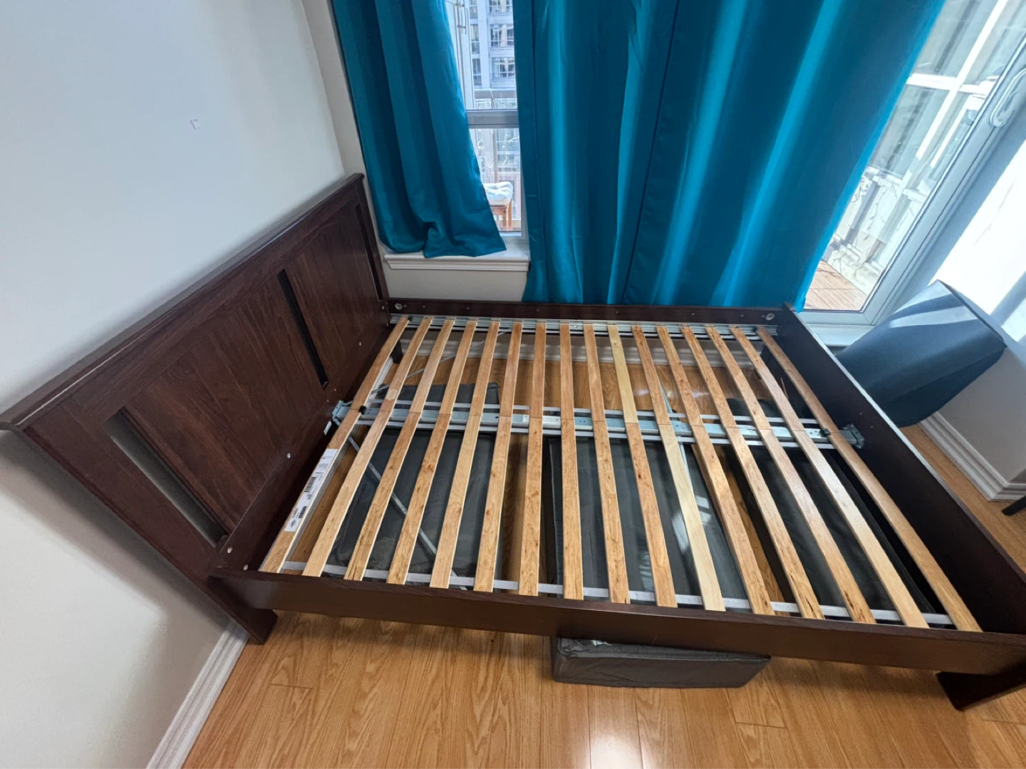 IKEA Double Bed Frame Full + 10” mattress (6months used) - photo 4