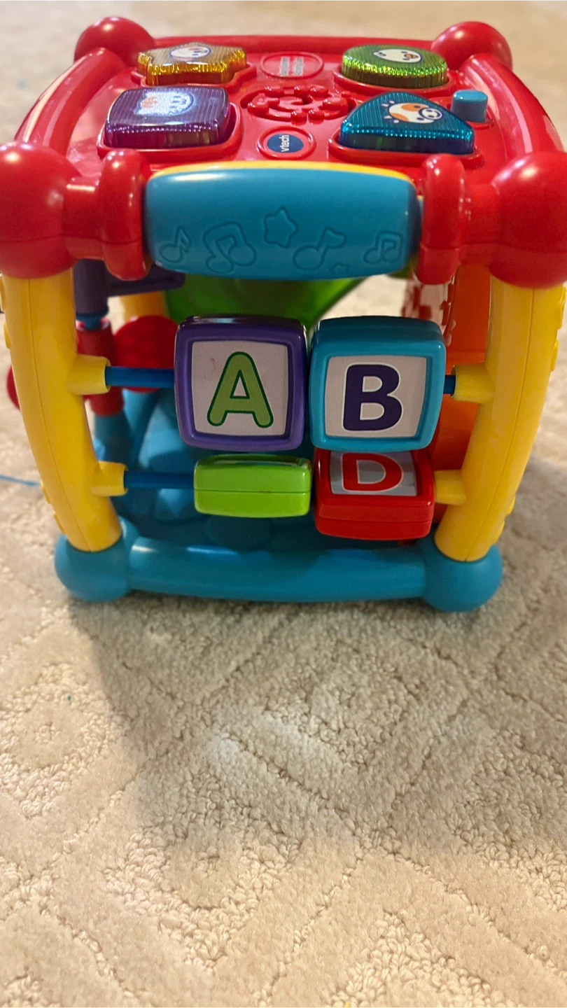 VTech Sort & Discover Activity Cube