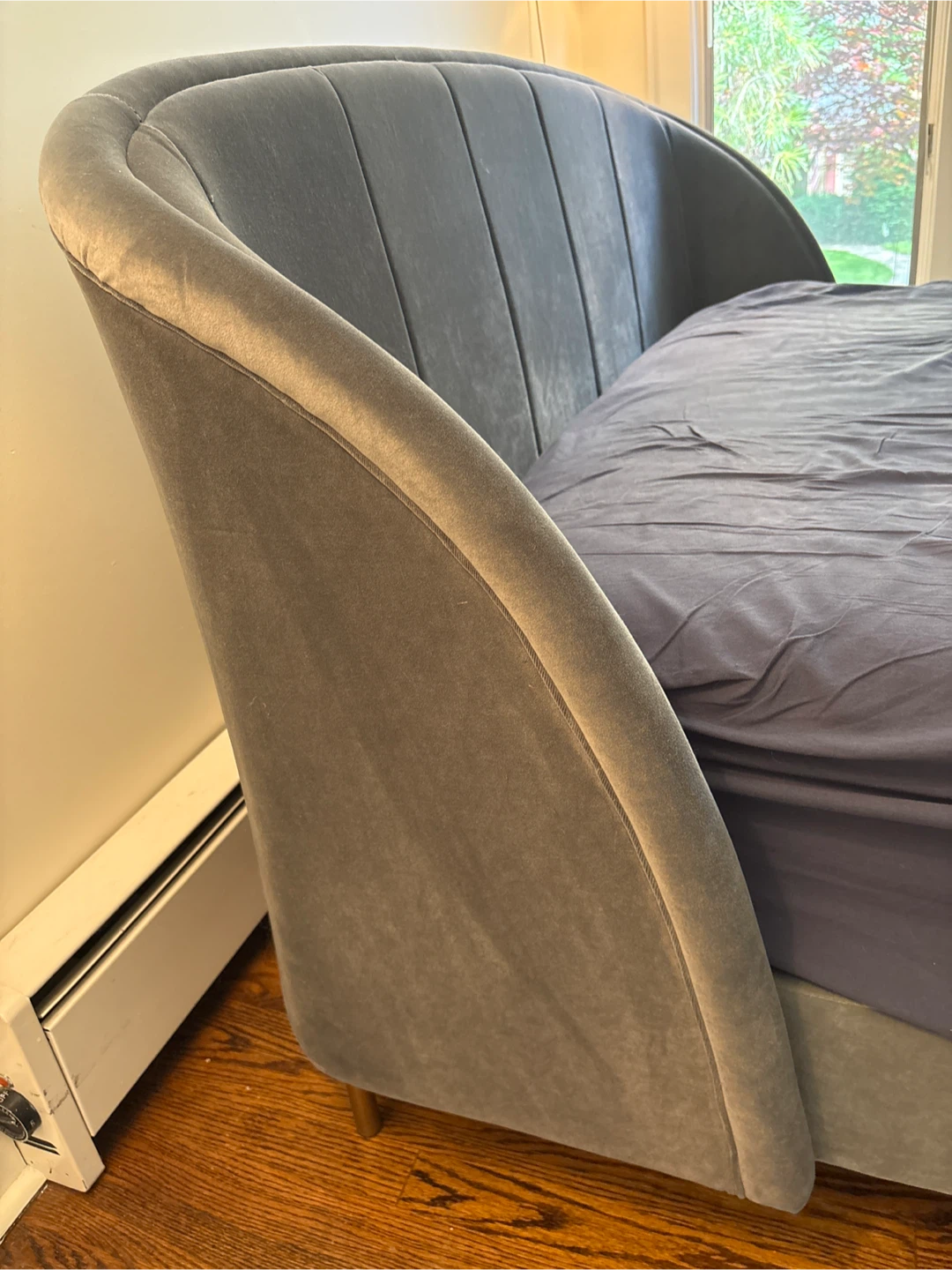 Gray Velvet Tufted Bed Frame - photo 2