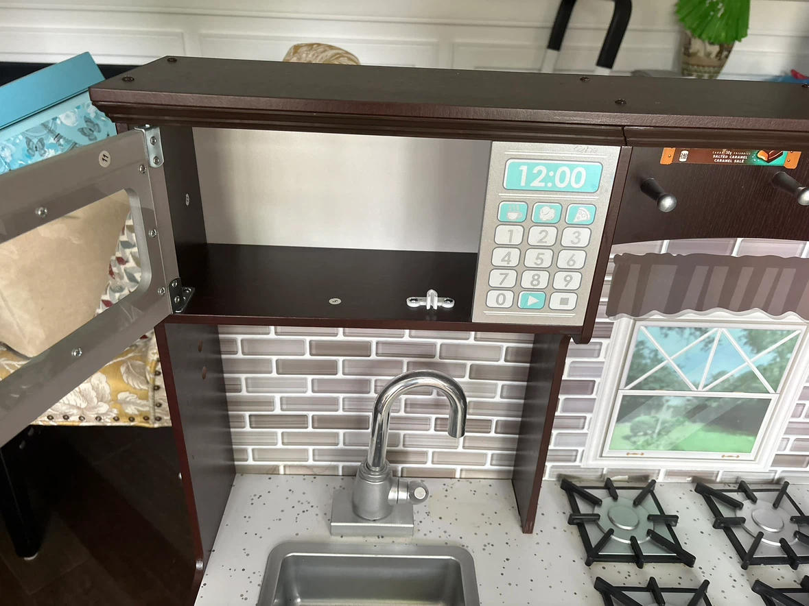 KidKraft wooden play kitchen - photo 4