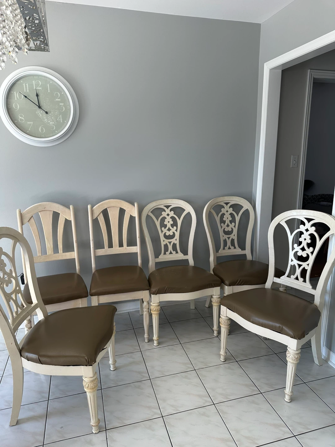 Dining room table with 6 Chairs - photo 2
