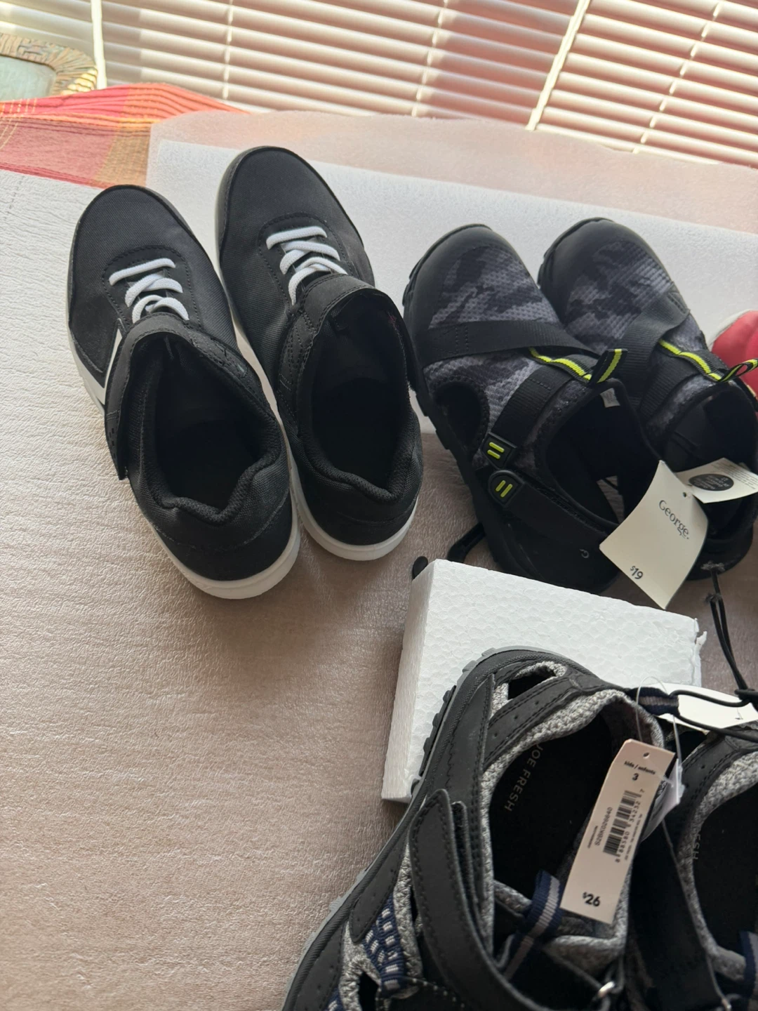 BOYS SIZE 3 RUNNING SHOES & SANDALS - photo 3