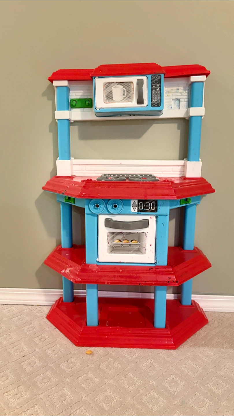 Creative Kitchen / Play Kitchen