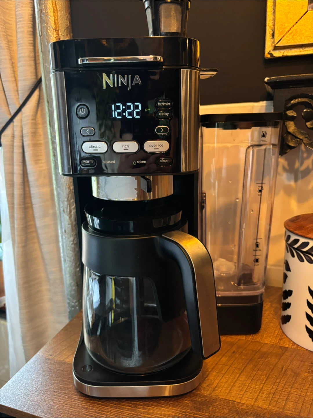 Ninja single serve pod and carafe coffee maker
