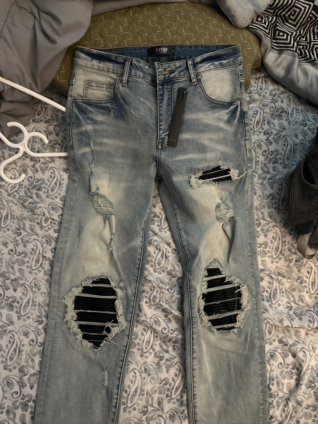 Faygo Distressed Blue Jeans