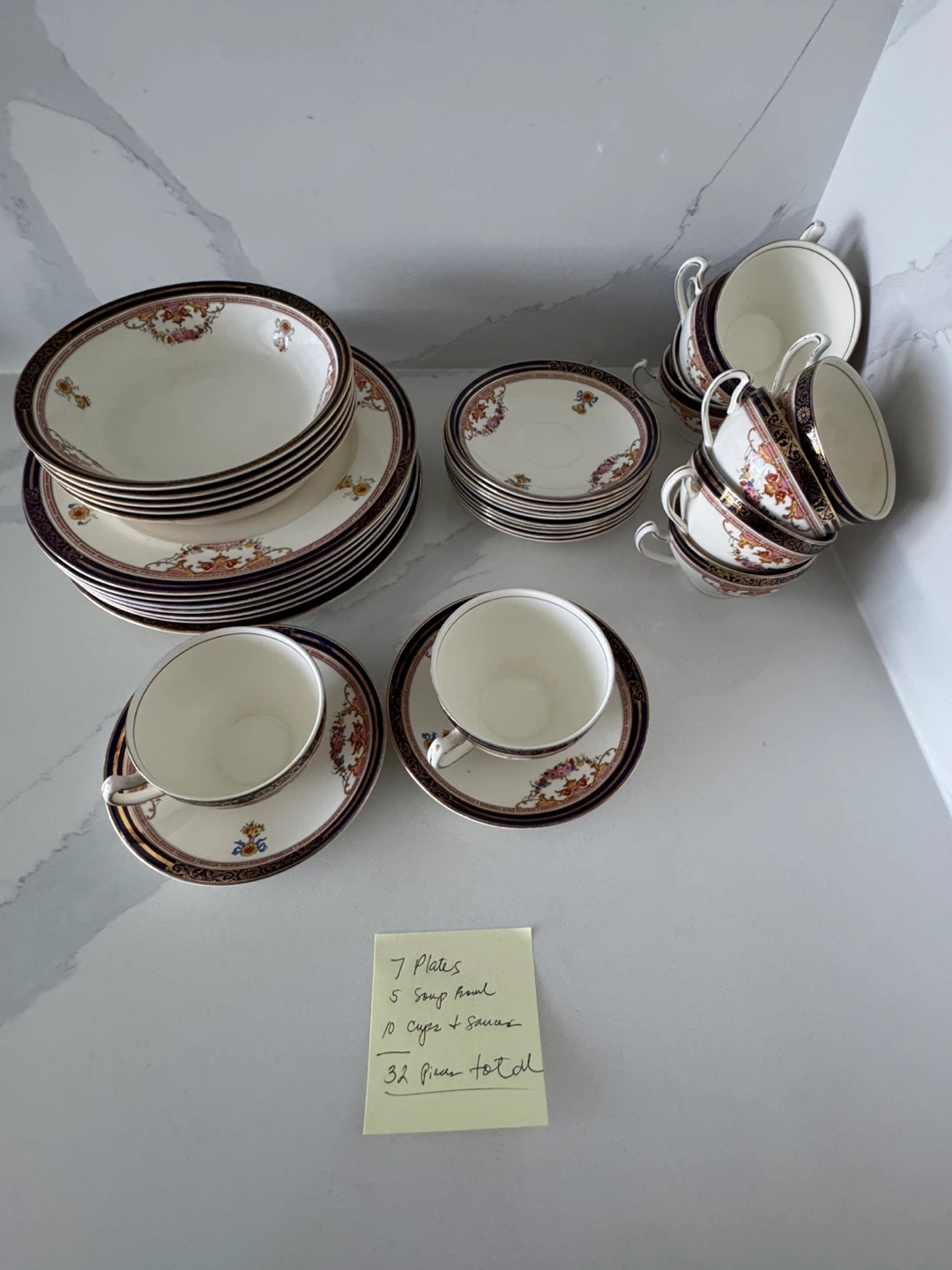 Alfred Meakin Athol Dinnerware Set