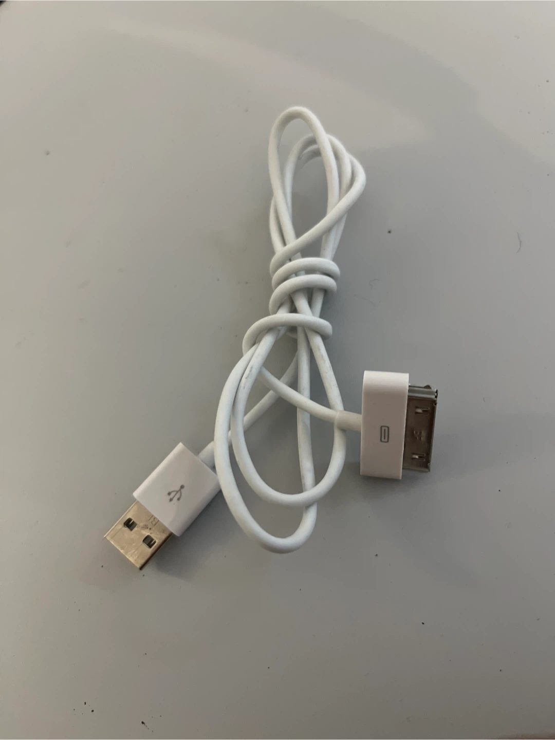White USB to 30-pin Charging Cable