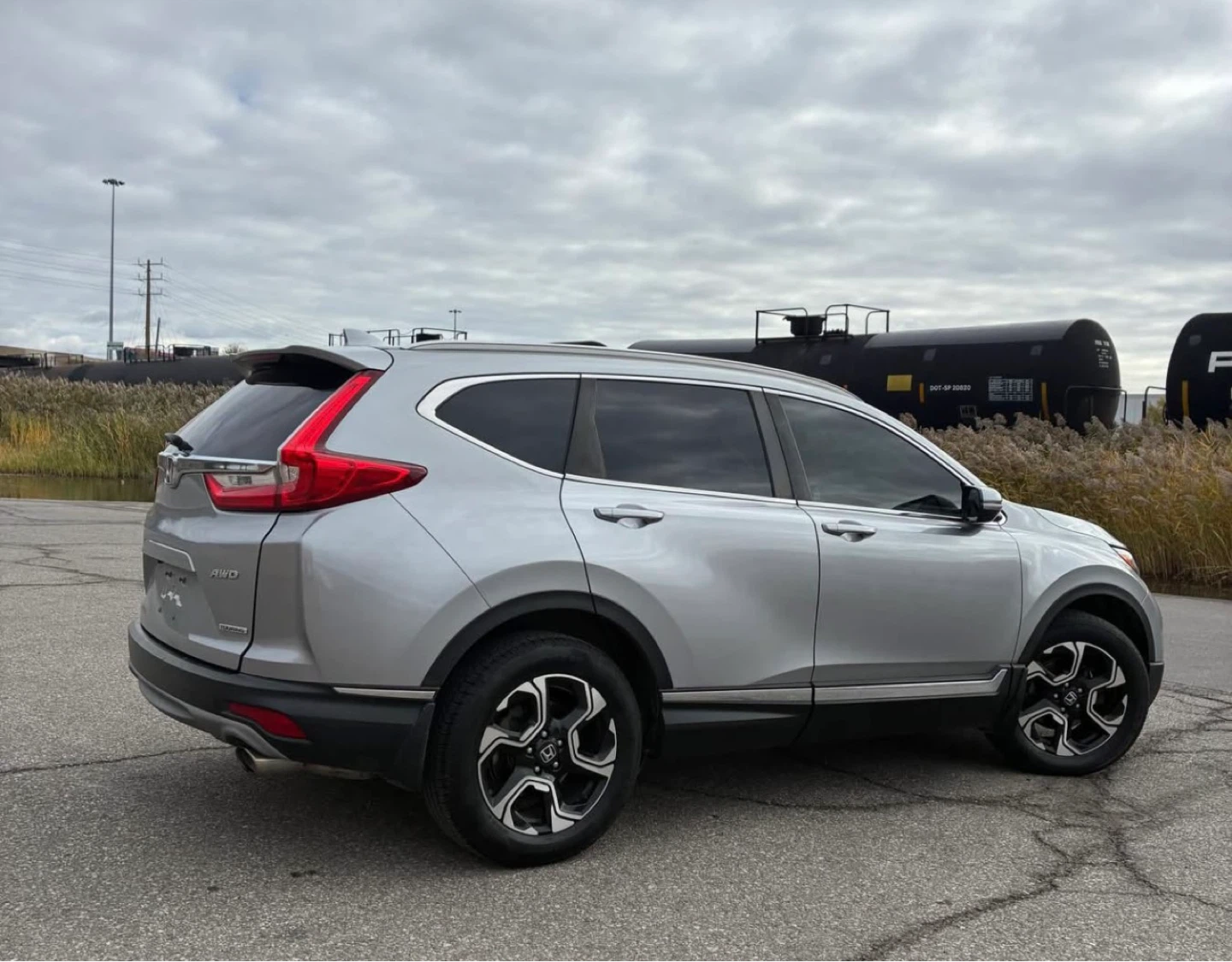 Honda CR-V AWD 2017 Silver with Sun Roof