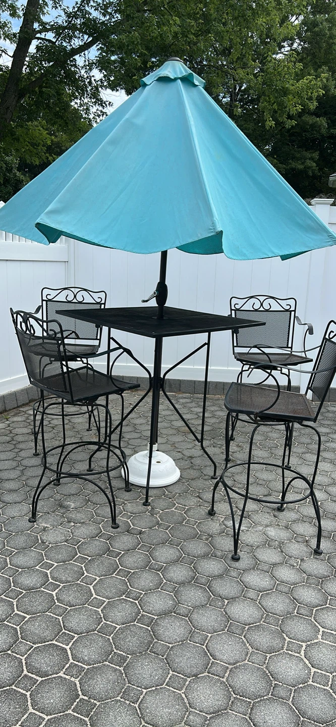 Outdoor high table Set with Umbrella