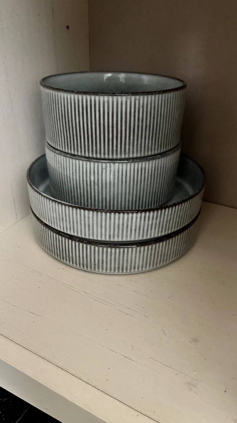 NEW Set of 13 Ceramic dinnerware (bowls and plates) - photo 3