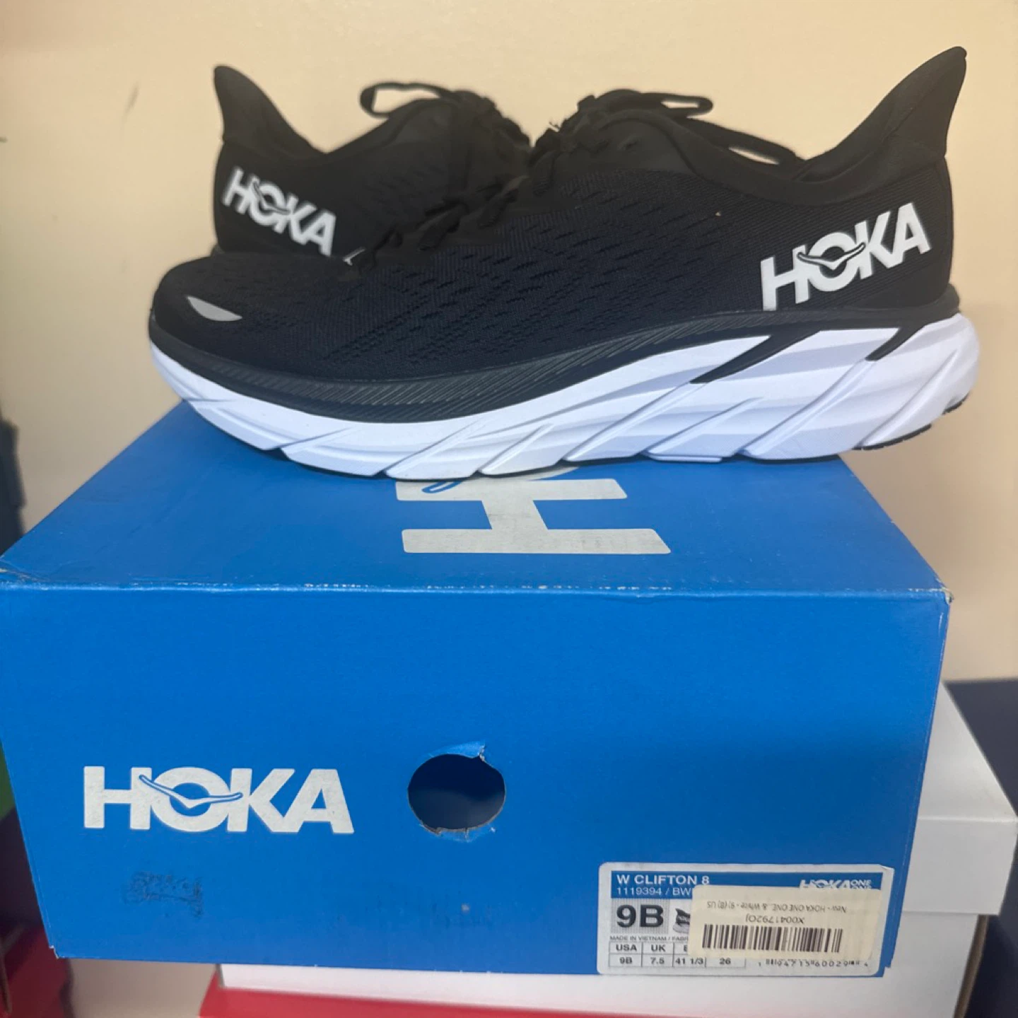 Hoka Clifton 8 Women's Running Shoes Black Size 9B