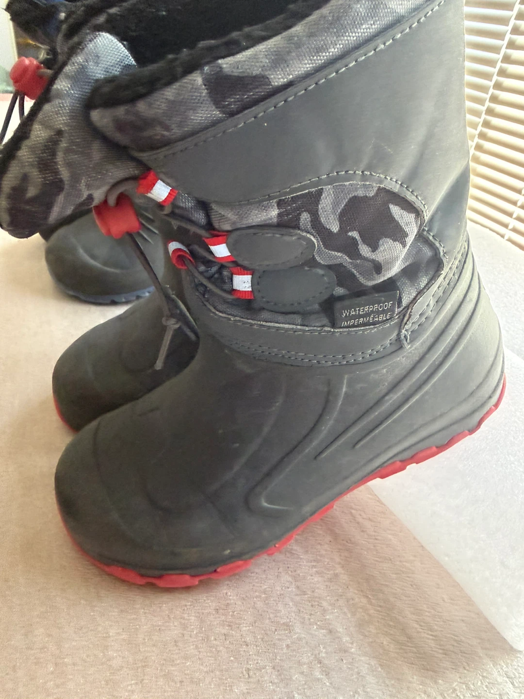 Children's Winter Boots size 2 & 3 - photo 2