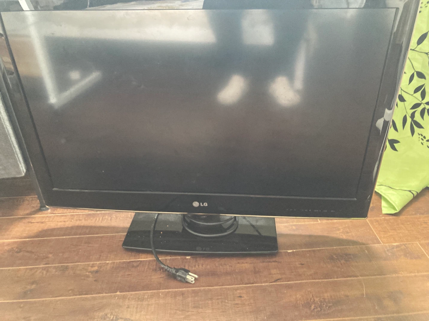 LG Flat Screen TV