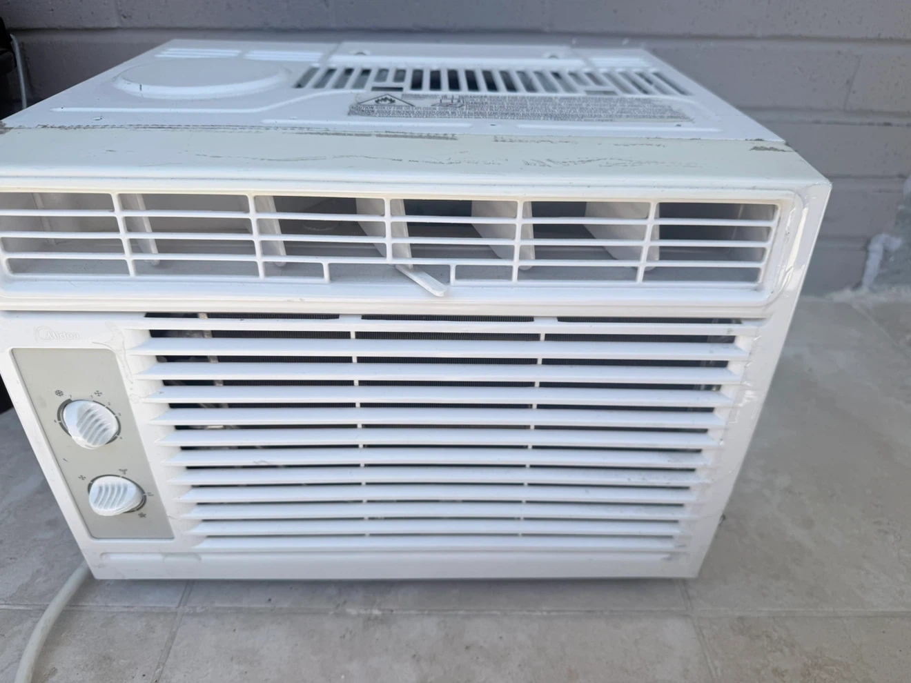 Midea Window Air Conditioner 5000btu - photo 3