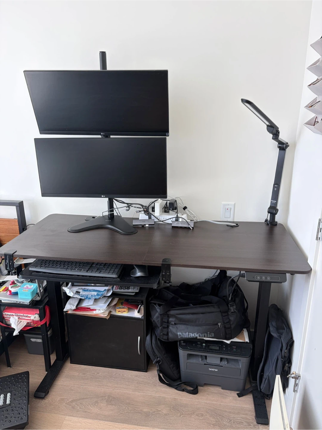 MOTIONGREY Elecrtic Motor Height Adjustable Standing Desk