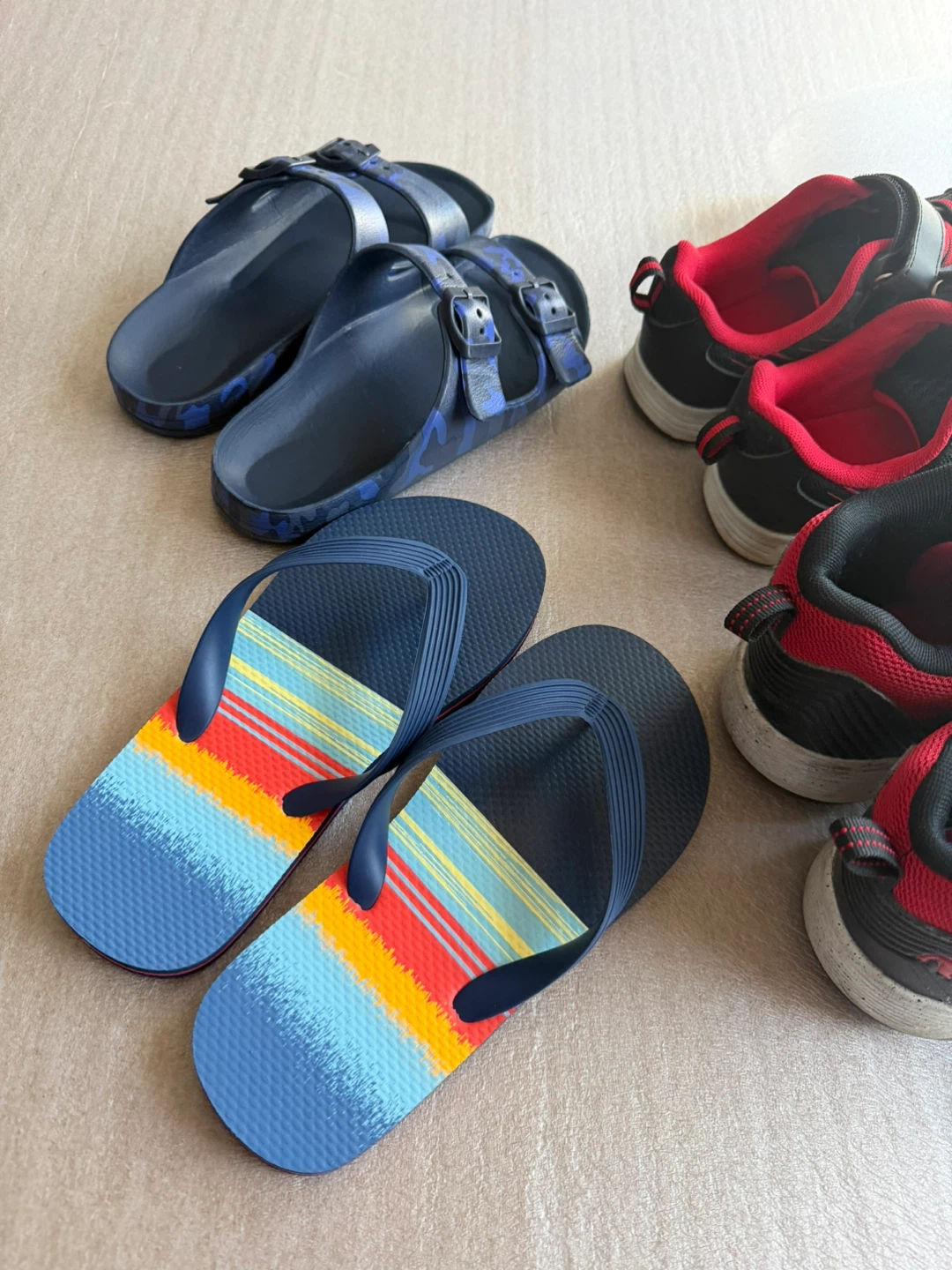 Boys size 3 Running Shoes & Sandals - photo 4