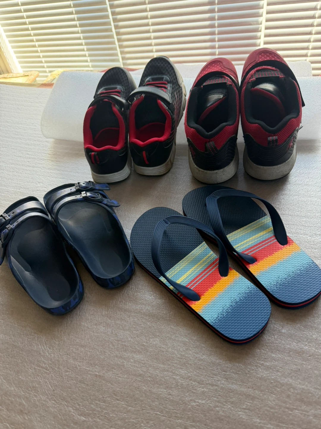 Boys size 3 Running Shoes & Sandals - photo 5