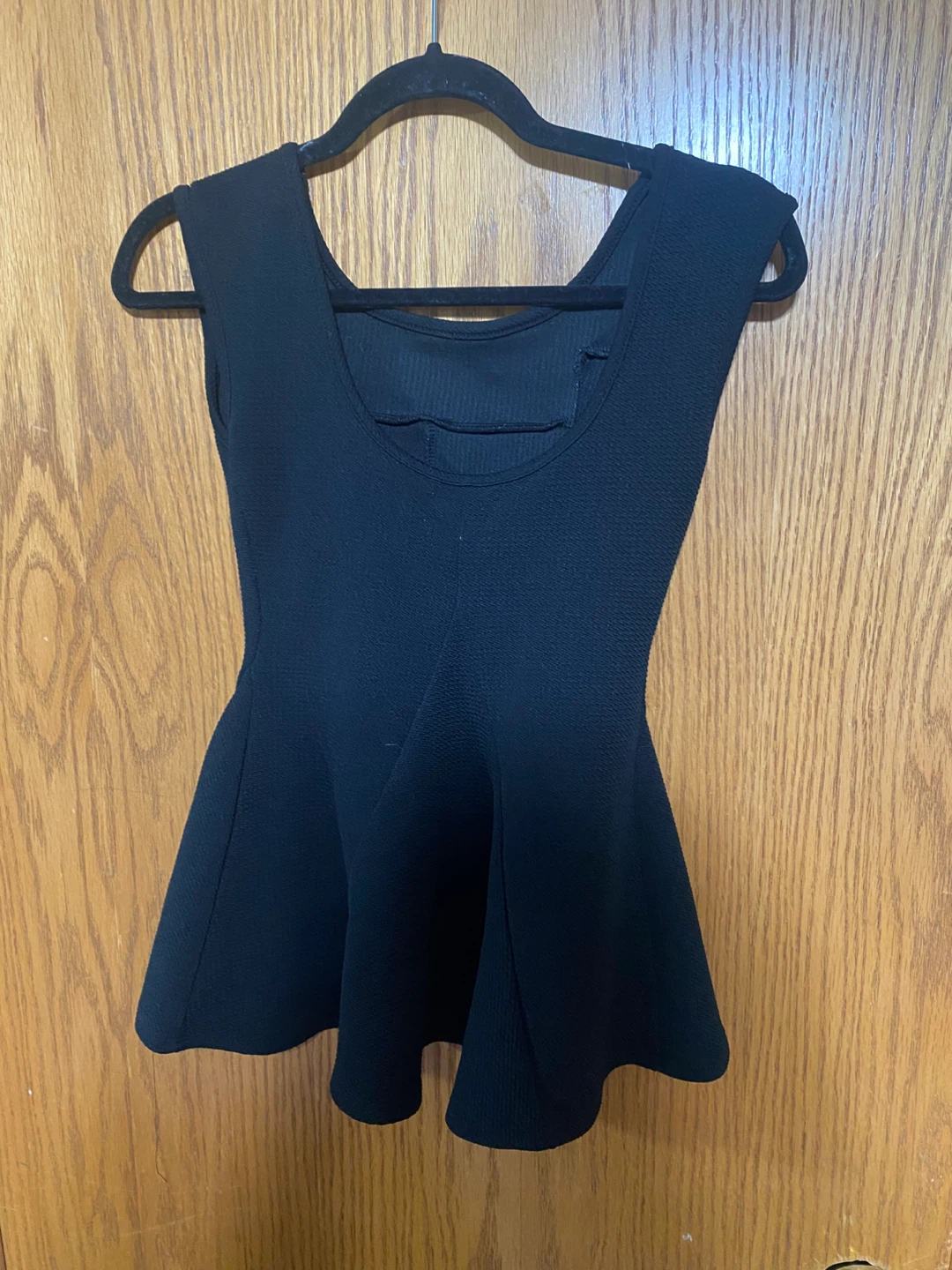 Black Sleeveless Peplum Top - photo 4