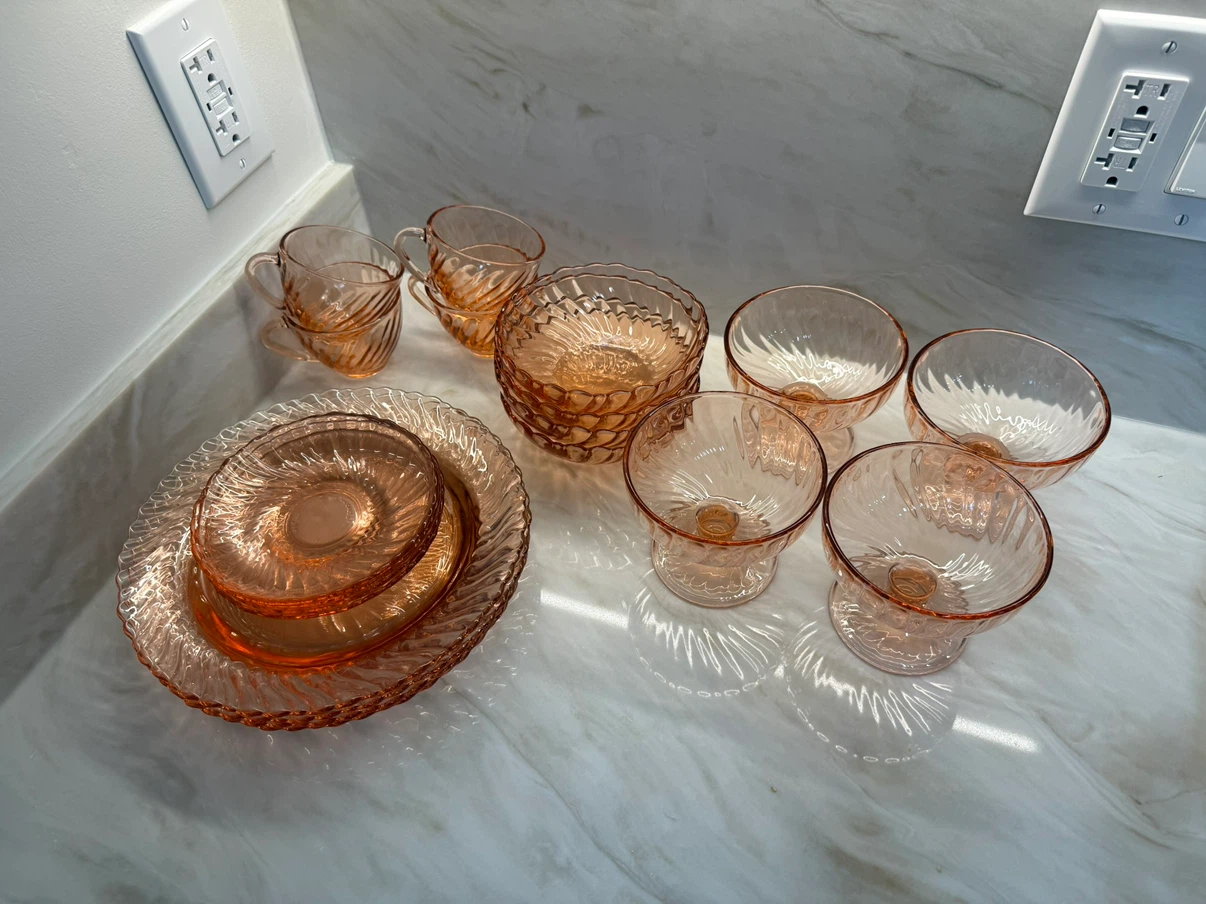 Pink Depression Glass Set - photo 2