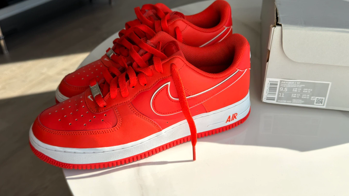 Nike Air Force 1 ’07 Picante Red White Size 9.5 w/ Box