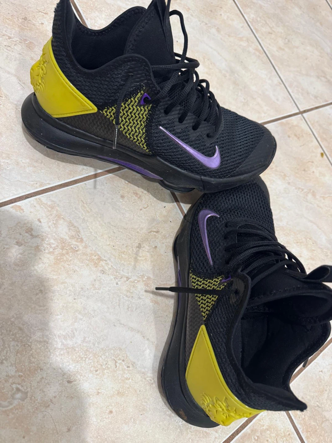 Nike LeBron Witness 4 EP Lakers Men's Basketball Shoes