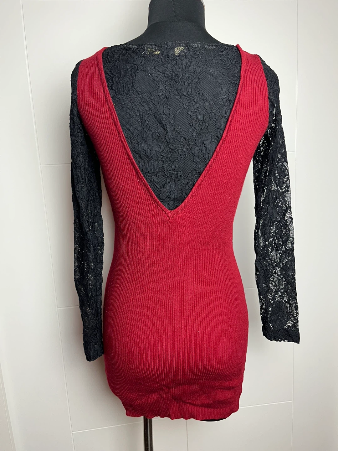 MINGYI FANG Red Lace Sleeve Dress - photo 2