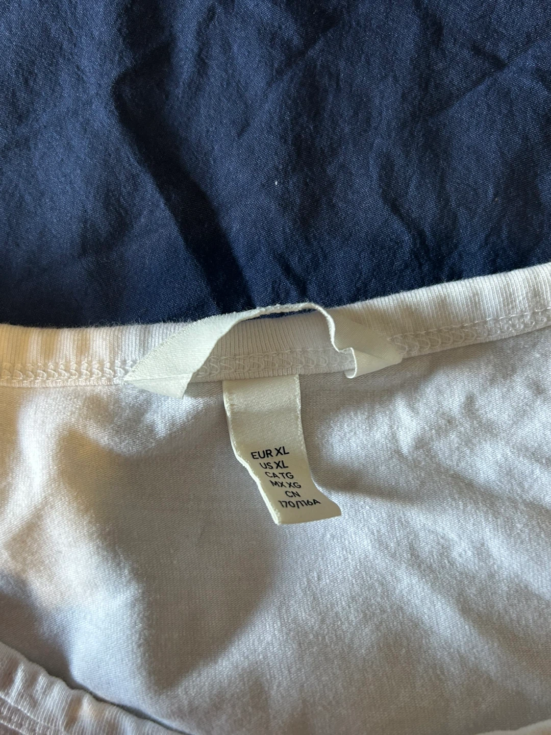 H&M White Crew Neck T-Shirt - XL - photo 2