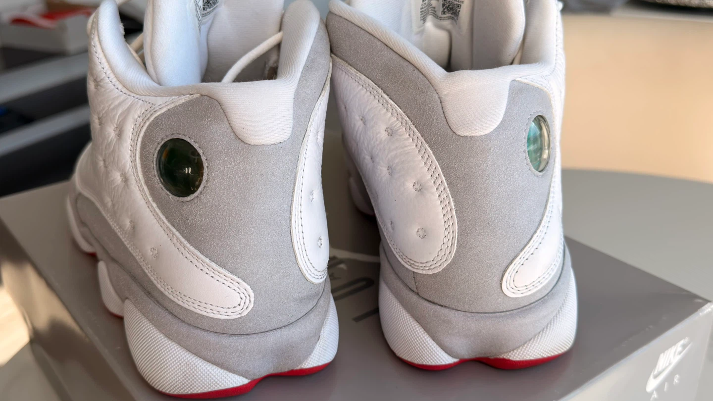 Air Jordan 13 Retro Wolf Grey Size 10 – 8/10 Conditi - photo 4