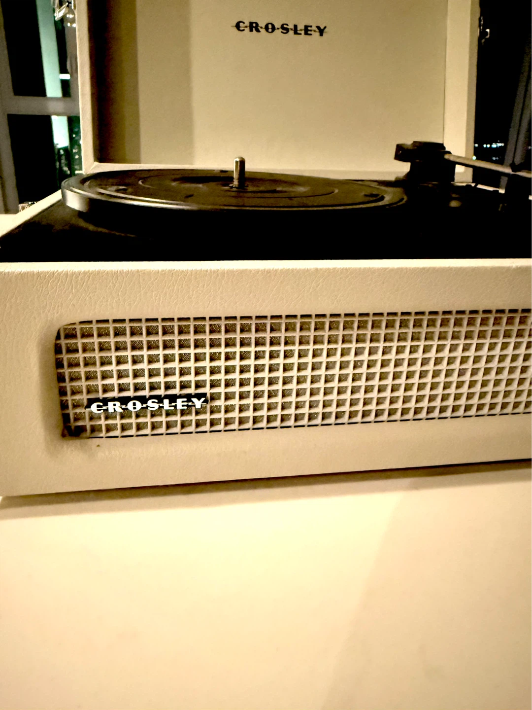$105 UNUSED STILL BOXED CROSLEY CREAM BLUETOOTH RECORD PLAYER - photo 5
