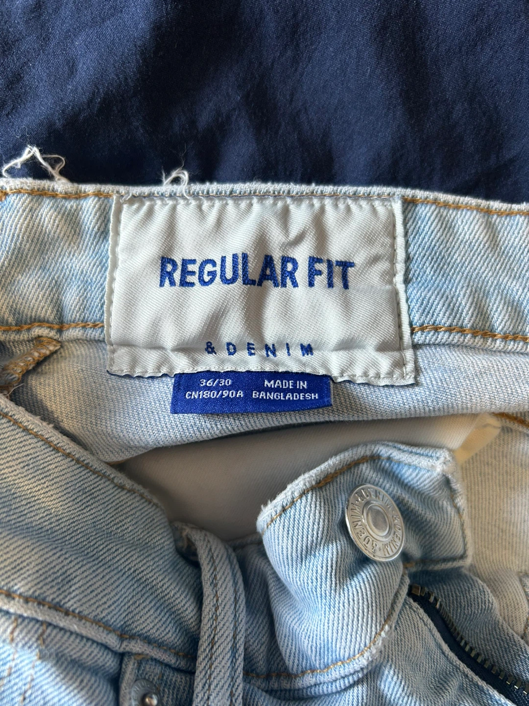 BUY 4 pants!! GAP Joggers and & Denim Jeans Collection - photo 2