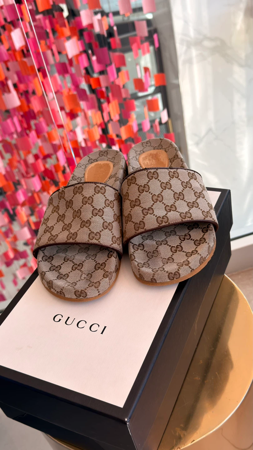 Authentic Gucci GG Canvas Slide Sandals Men’s