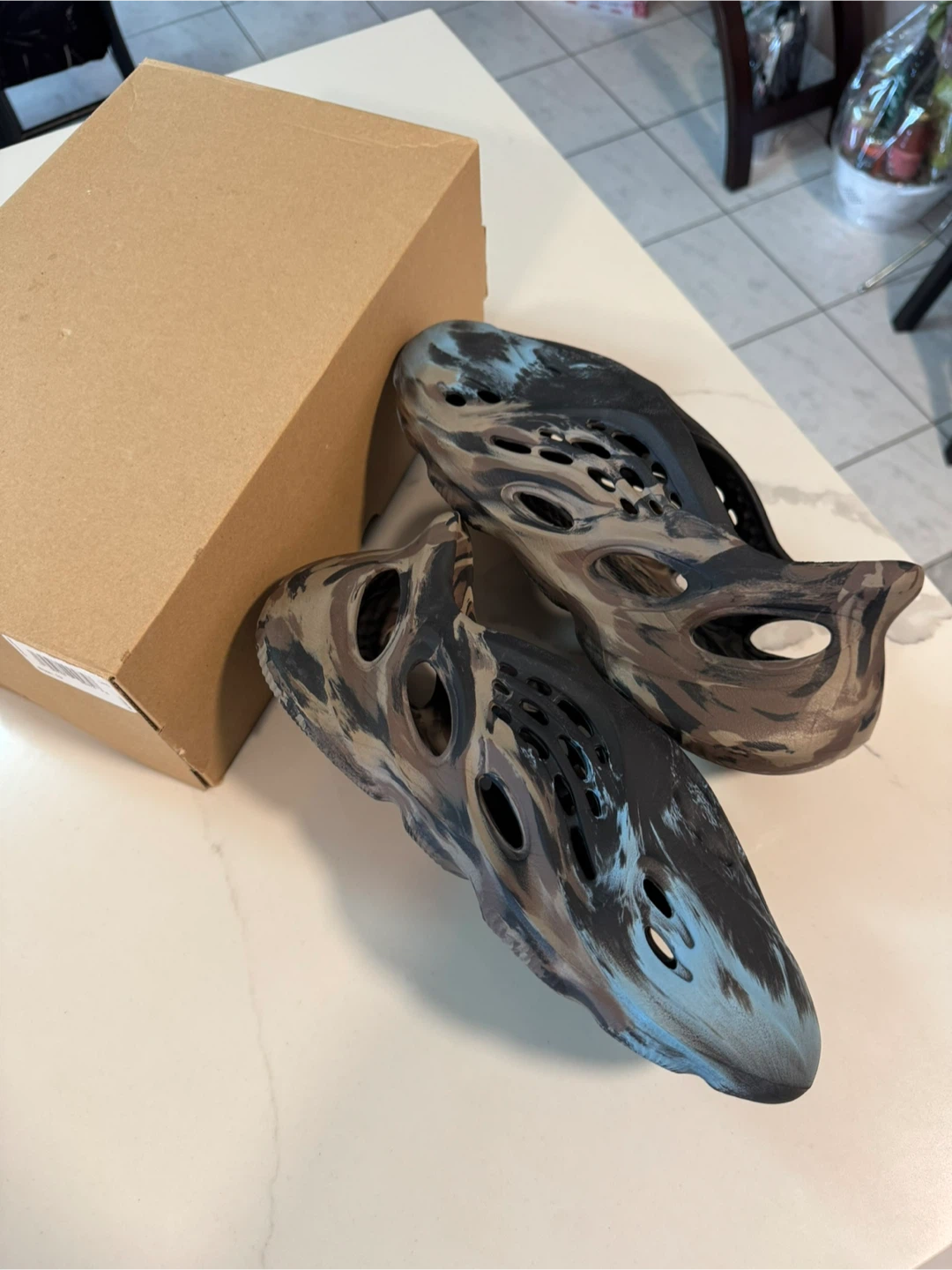 Yeezy Foam Runner MX Cinder - Size 10M - photo 2