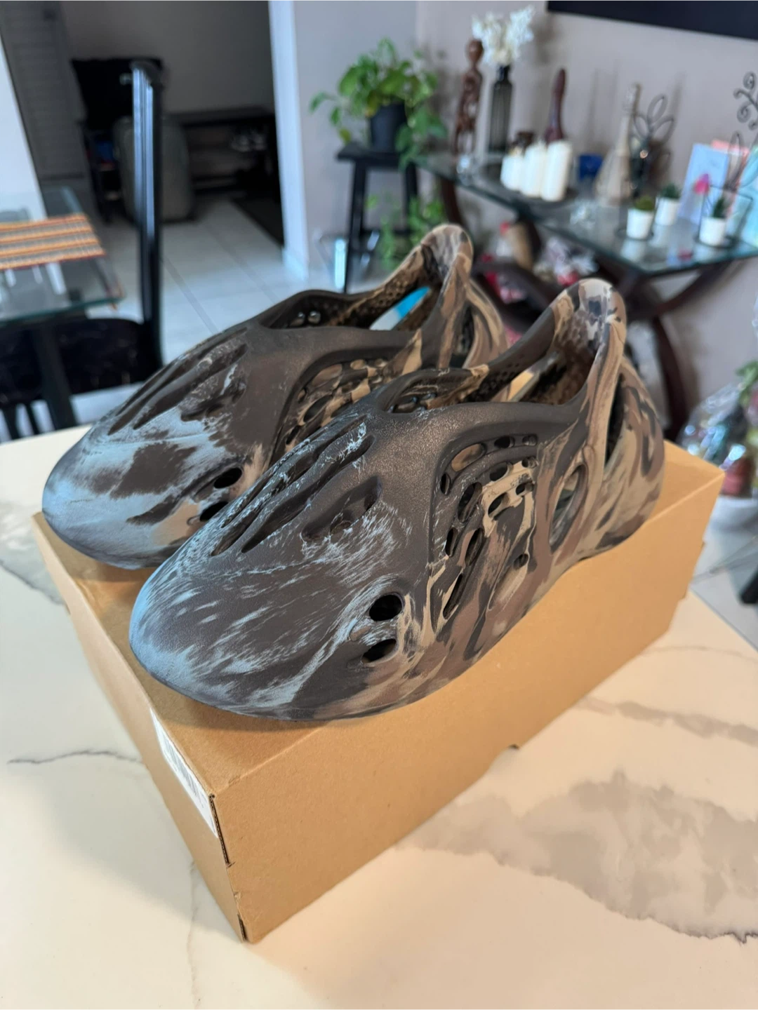 Yeezy Foam Runner MX Cinder - Size 10M - photo 4