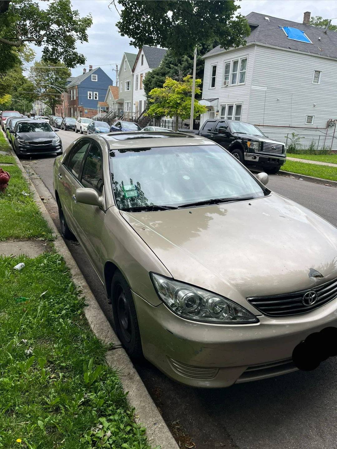 2005 Toyota Camry LE Sedan - photo 2