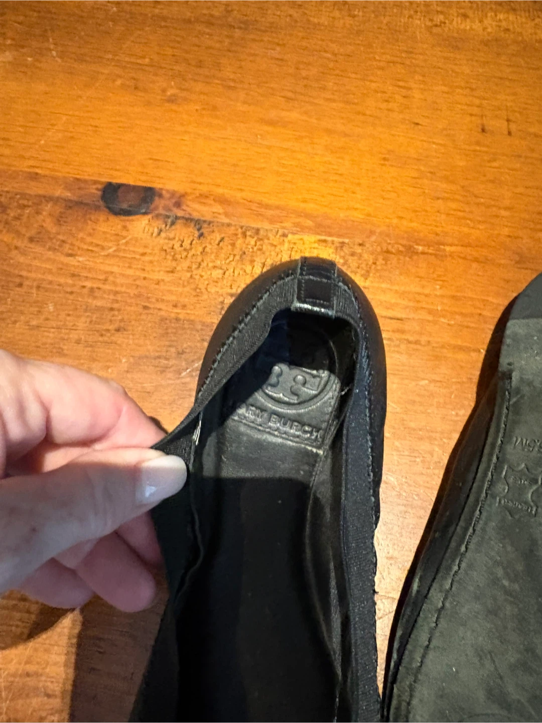 Tory Burch Black Leather Ballet Flats - Size 5.5M - photo 2