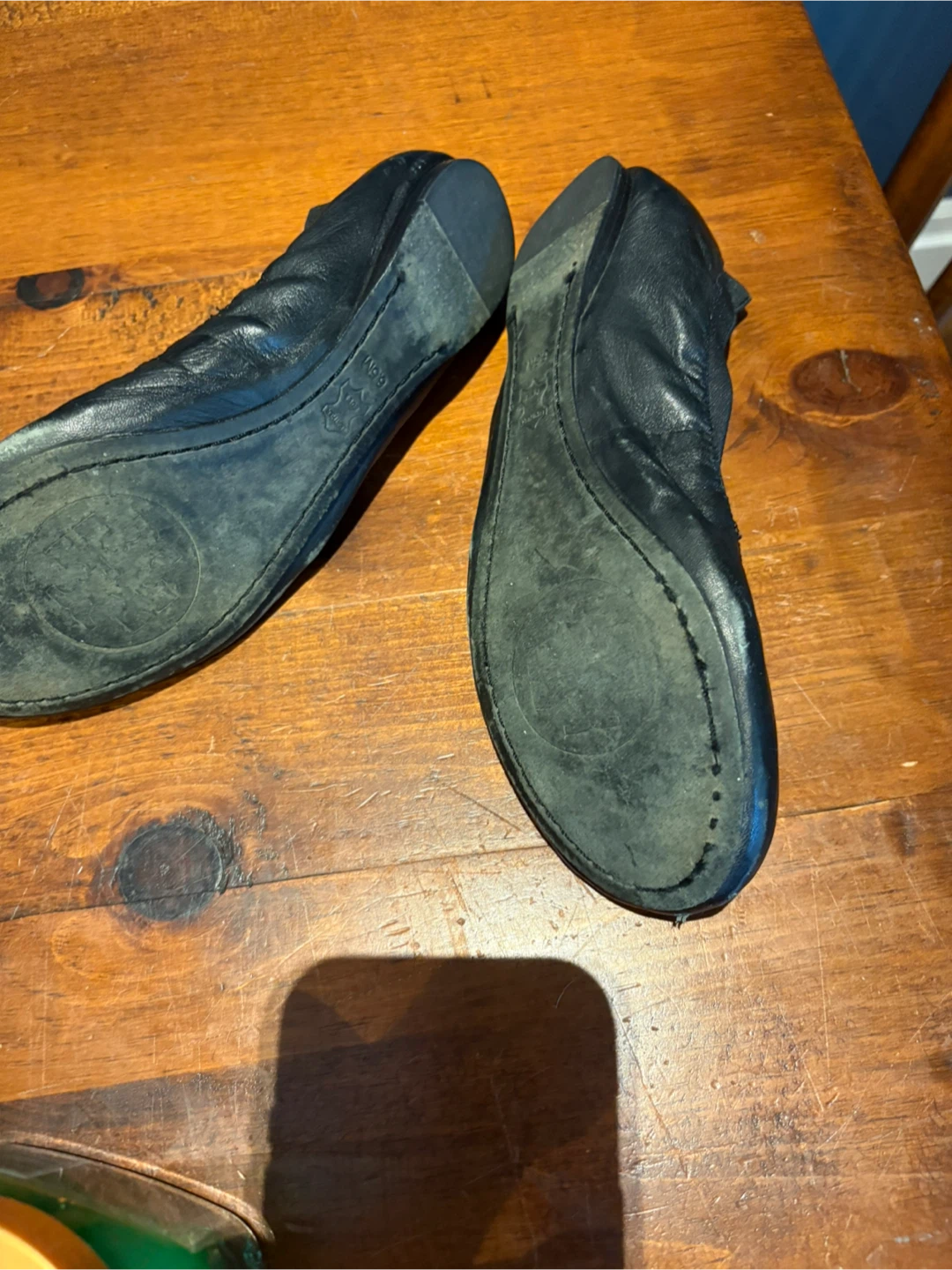 Tory Burch Black Leather Ballet Flats - Size 5.5M - photo 3