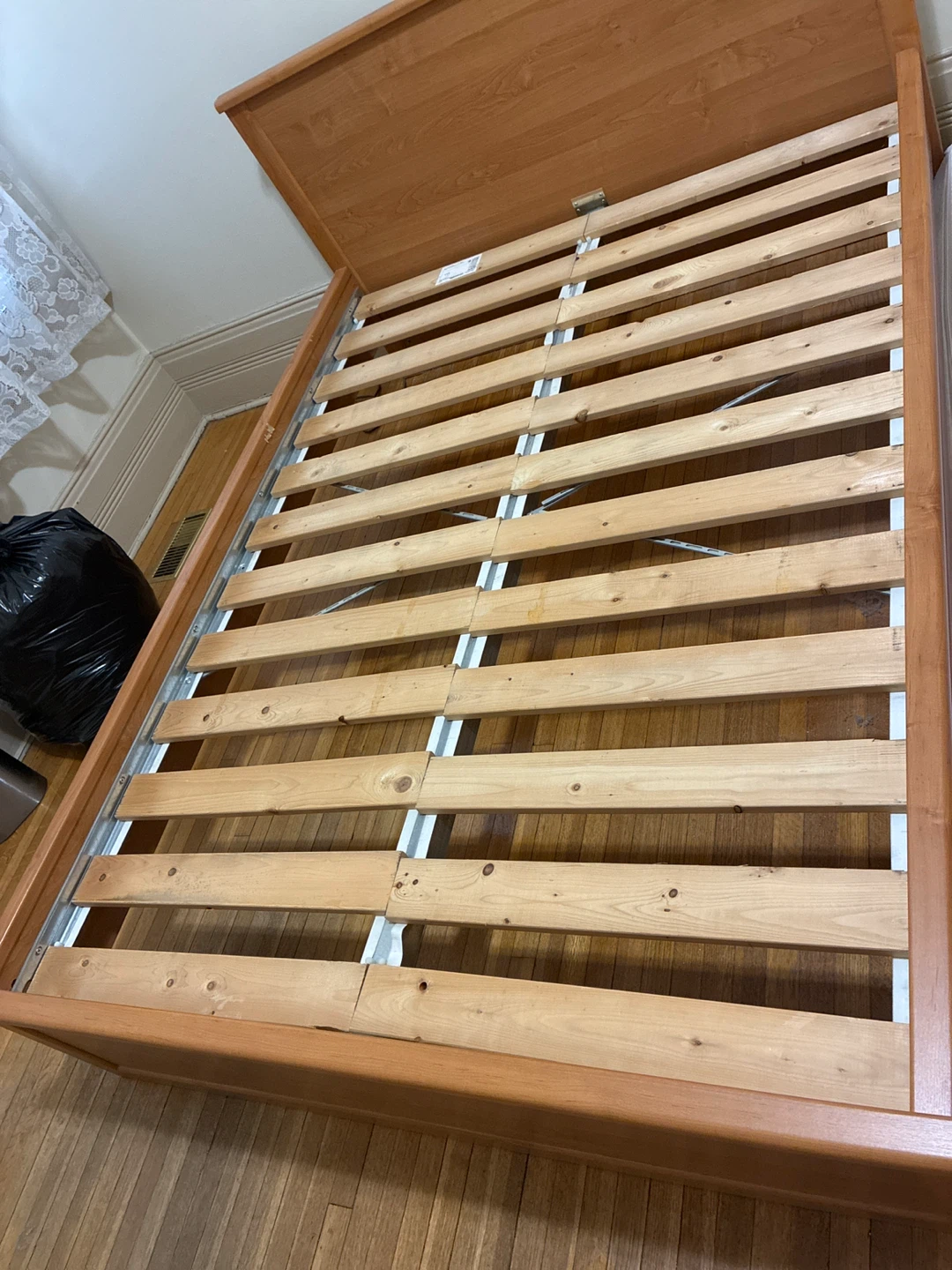 Wooden bed frame. Double/ full bed. - photo 3