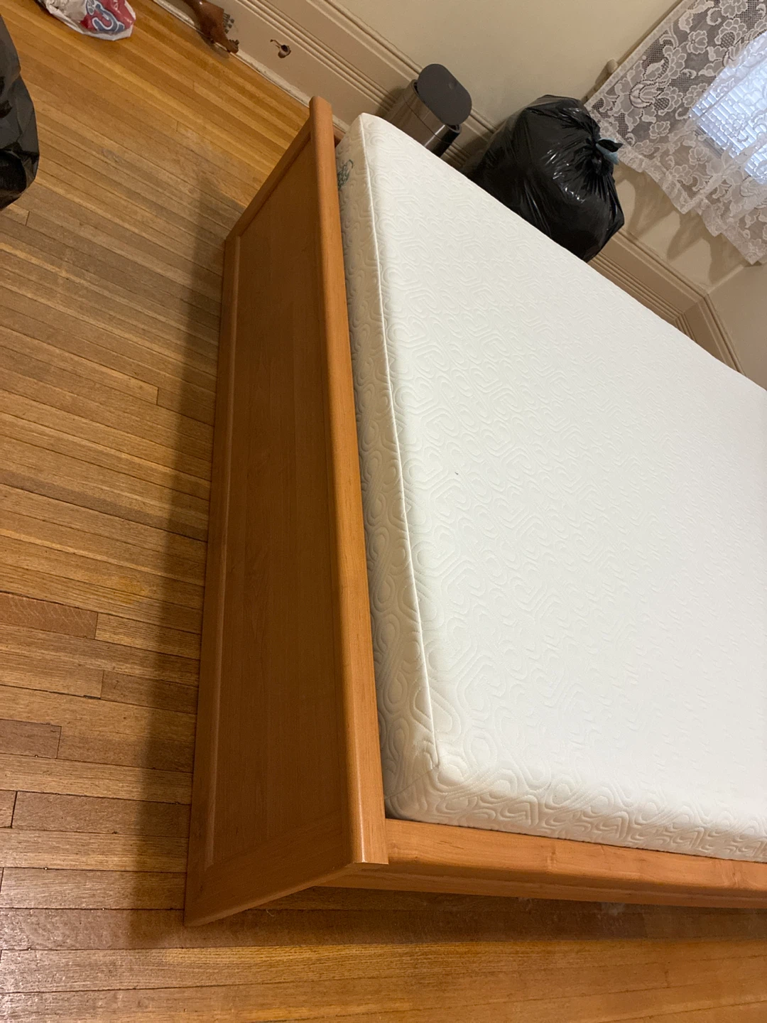 Wooden bed frame. Double/ full bed. - photo 4