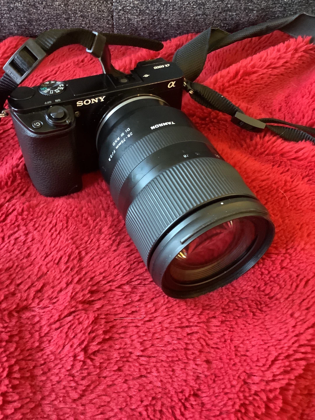 Tamron 28-75mm F2.8 G1 lens for Sony e mount