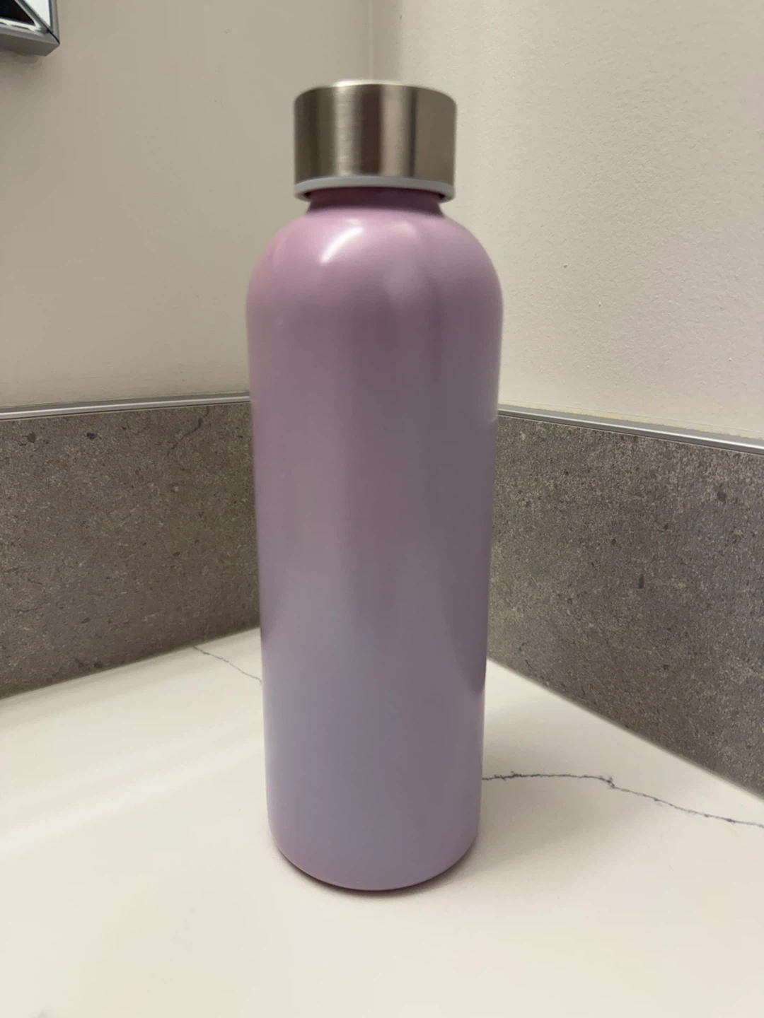 NEW Manna 26 oz Color Changing Water Bottle – Leakproof - photo 3