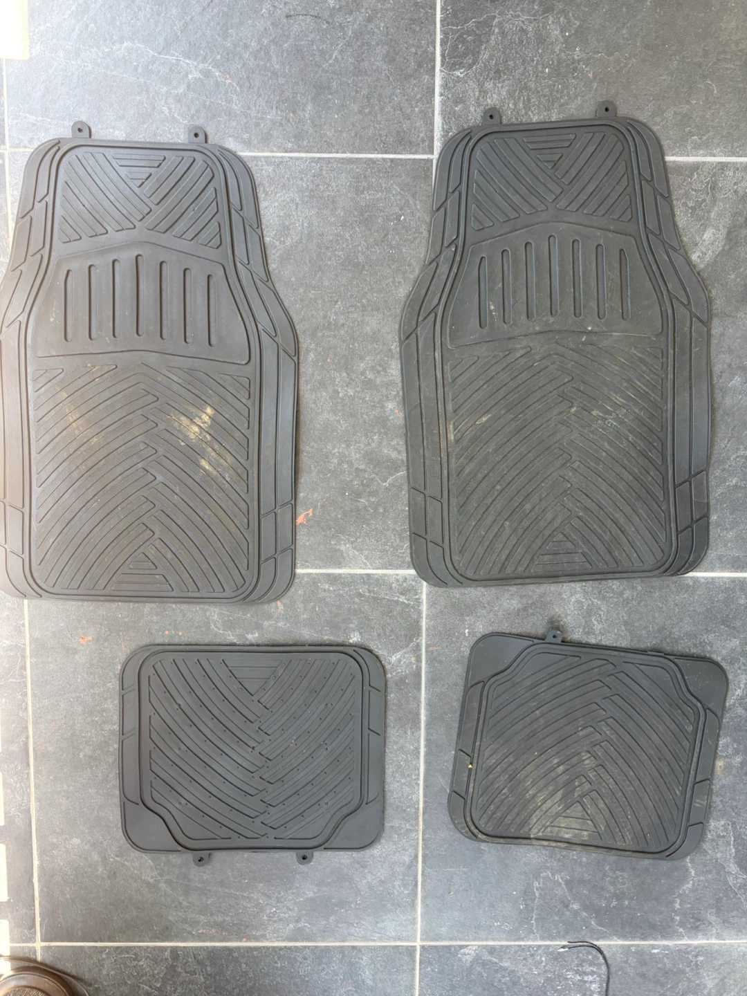 Set of 4 Universal Car Mats
