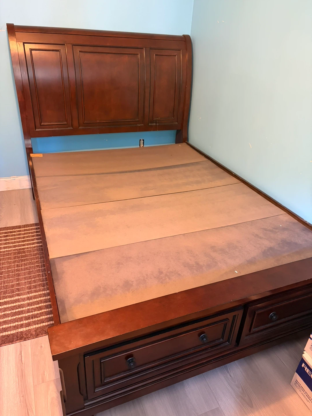 Premium Quality Solid Queen Bed