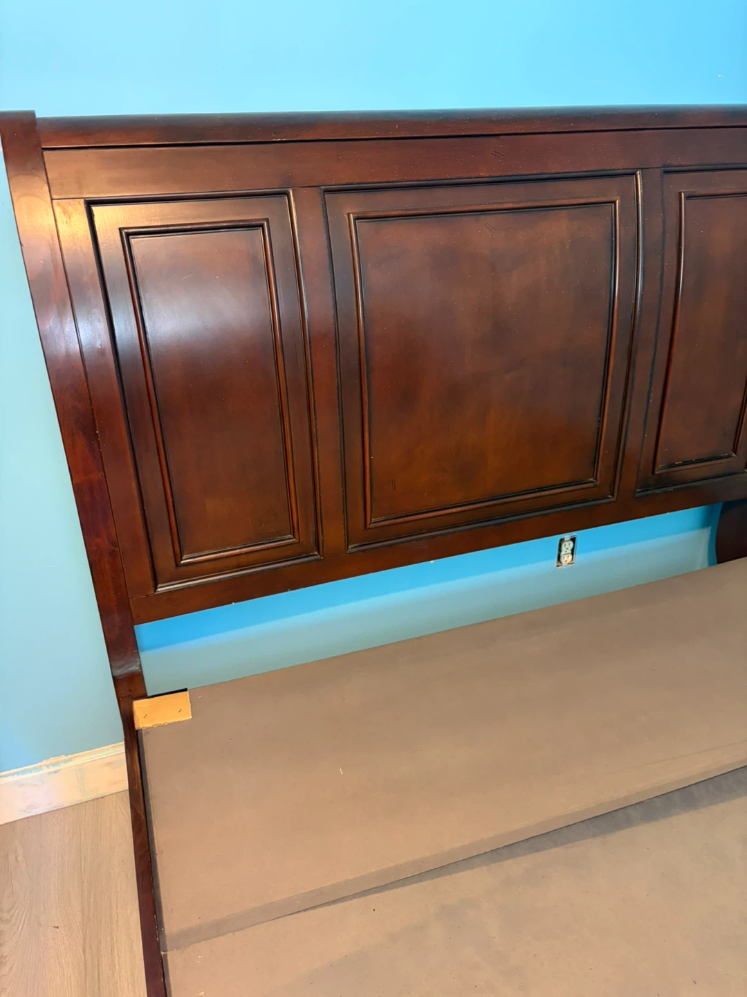 Premium Quality Solid Queen Bed - photo 4
