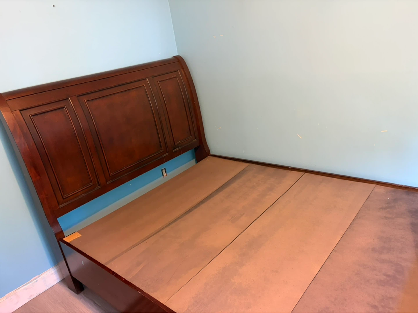 Premium Quality Solid Queen Bed - photo 2
