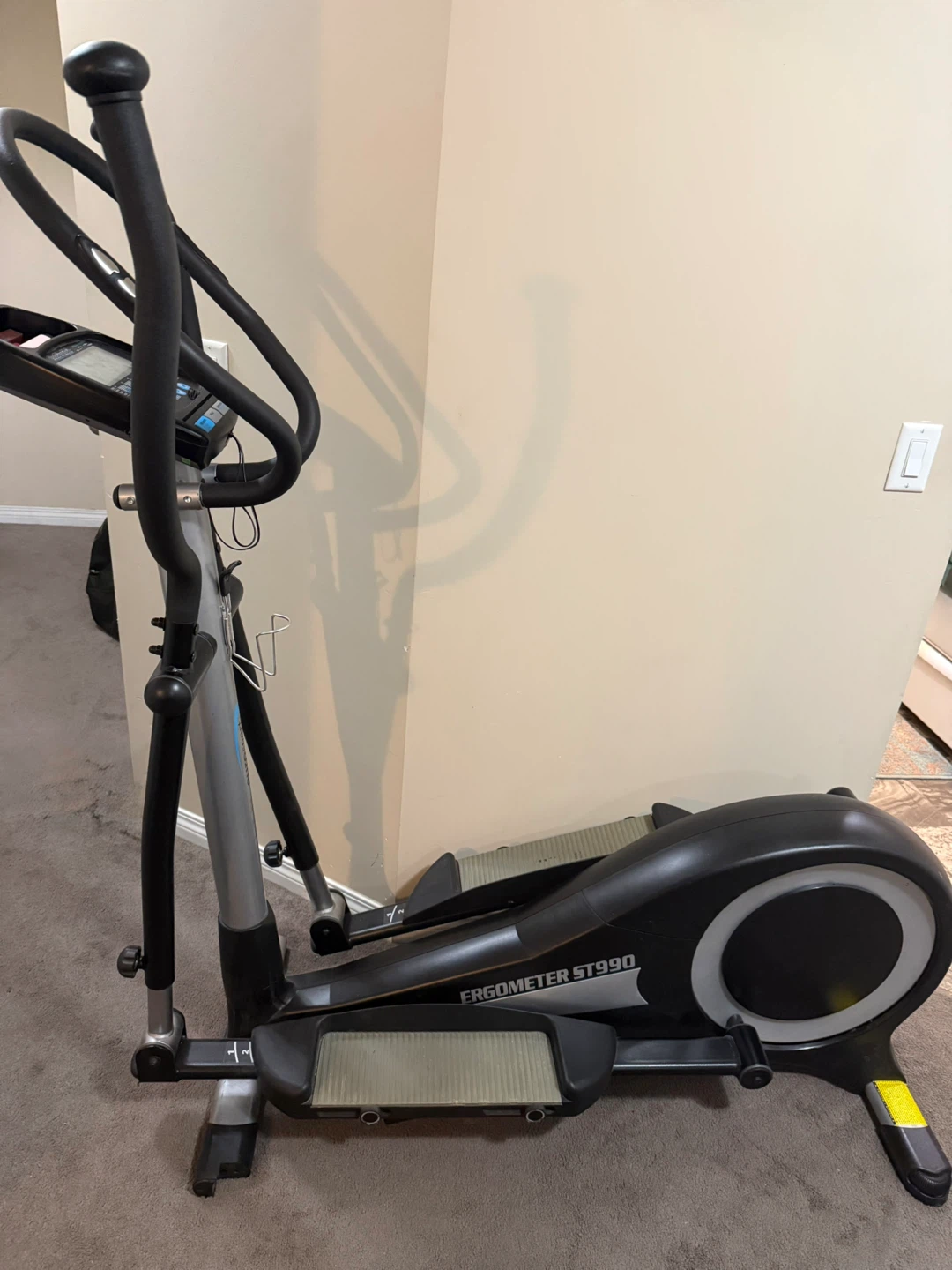 Ergometer ST990 Elliptical Trainer ( moving sale) - photo 3