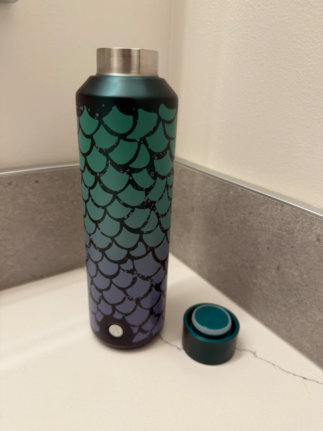 Starbucks Mermaid Scales 20 oz Stainless Steel Water Bottle - photo 2