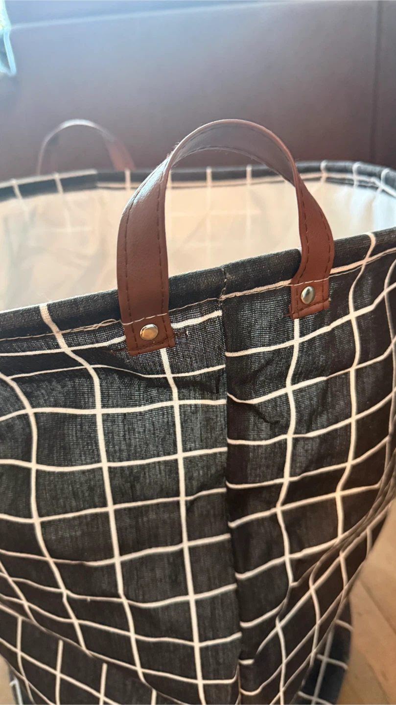 Free laundry basket - photo 2