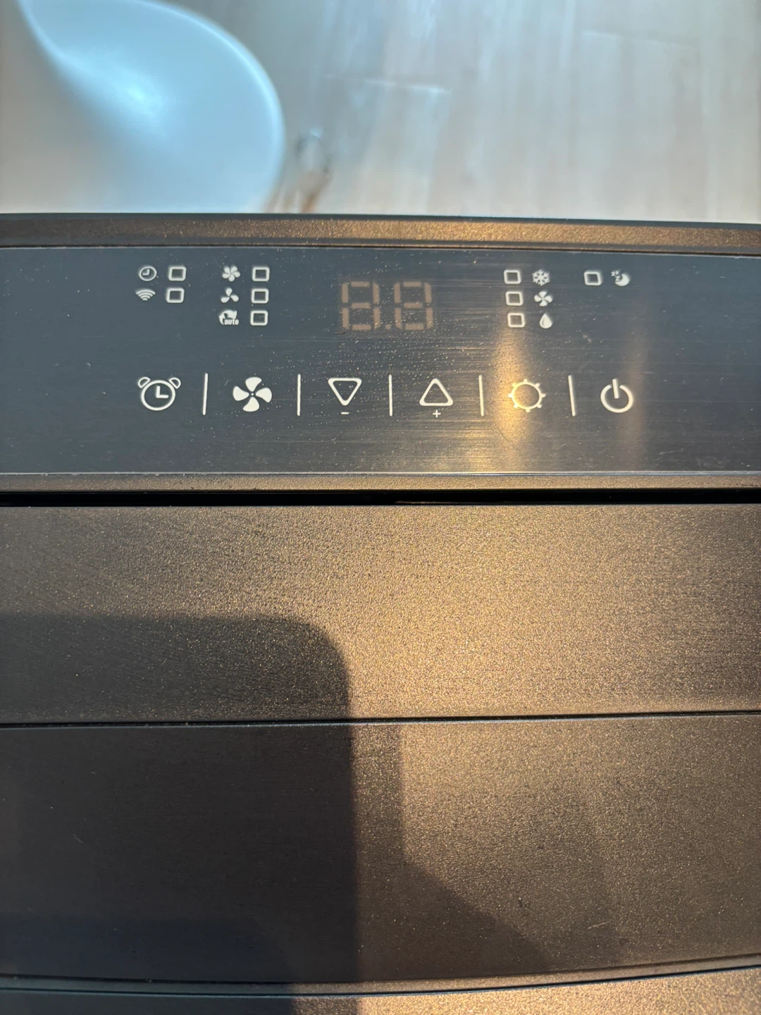 TCL 3-in-1 Portable Air Conditioner 7000 BTU - W/ Accessories - photo 3